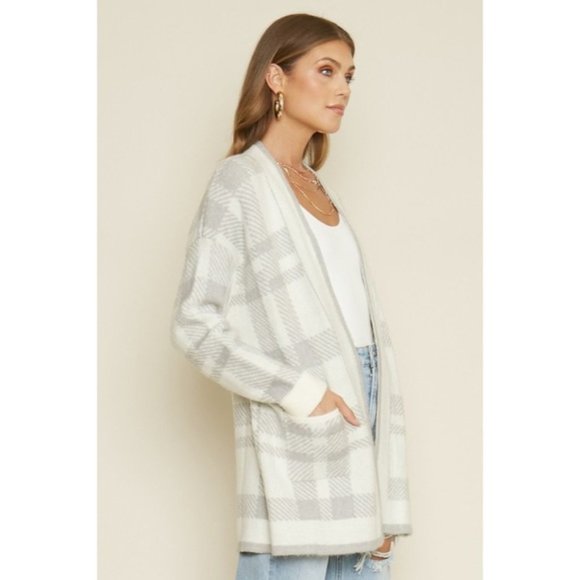 DAYDREAM PLAID POCKETED KNIT CARDIGAN BOUTIQUE - Picture 4 of 5